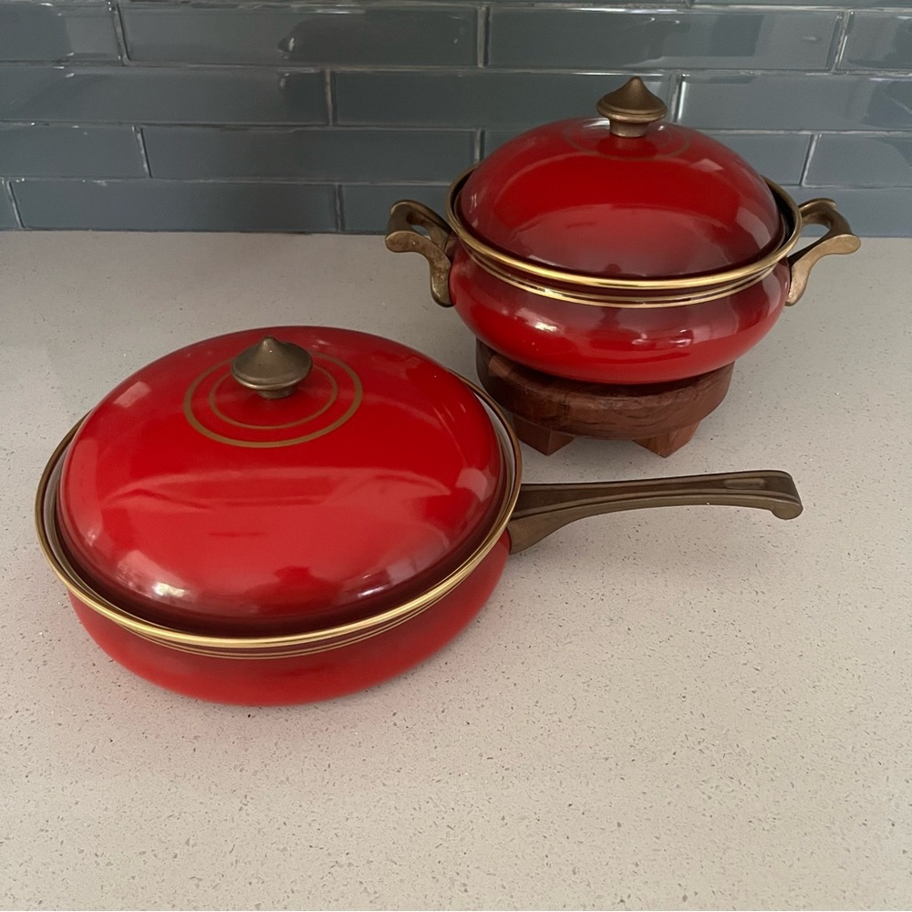 Vtg  ASTA Enamelware Germany Pot & Sauce‎ Pan W/ lid & Brass Handles - Apple Red